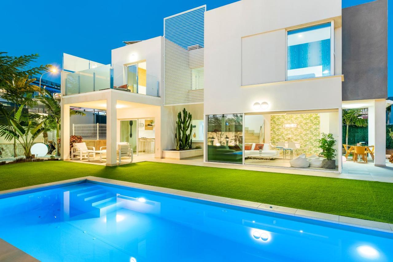 Villa Oasis Buddha Garden By Sunkeyrents 아데제 외부 사진