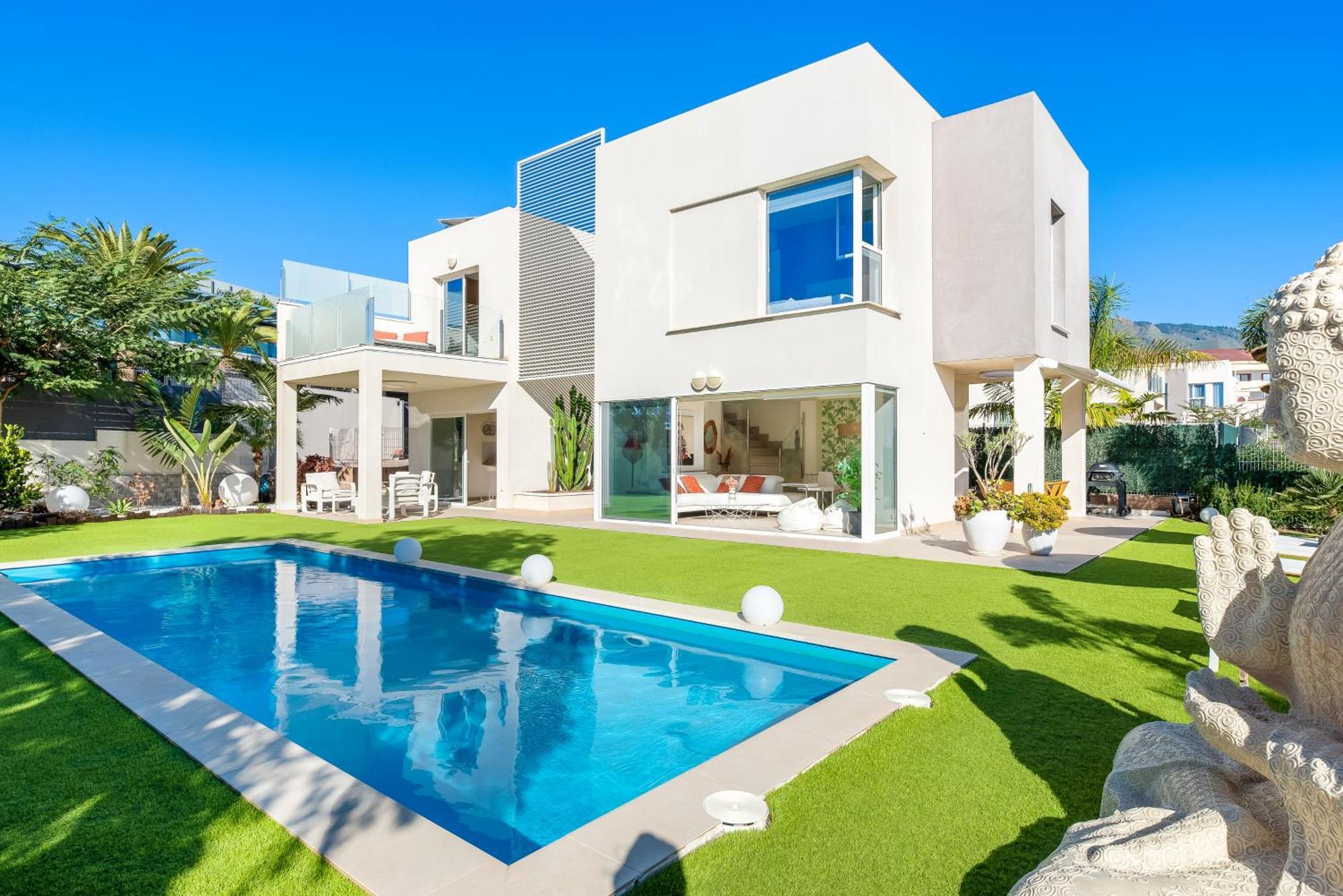 Villa Oasis Buddha Garden By Sunkeyrents 아데제 외부 사진